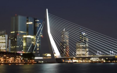 Slider Erasmusbrug de Rotterdam avond